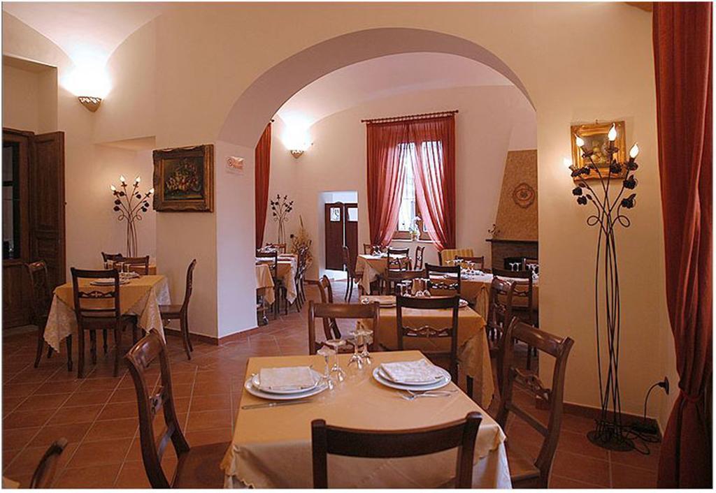 Hotel Ristorante Novecento Caserta Bagian luar foto