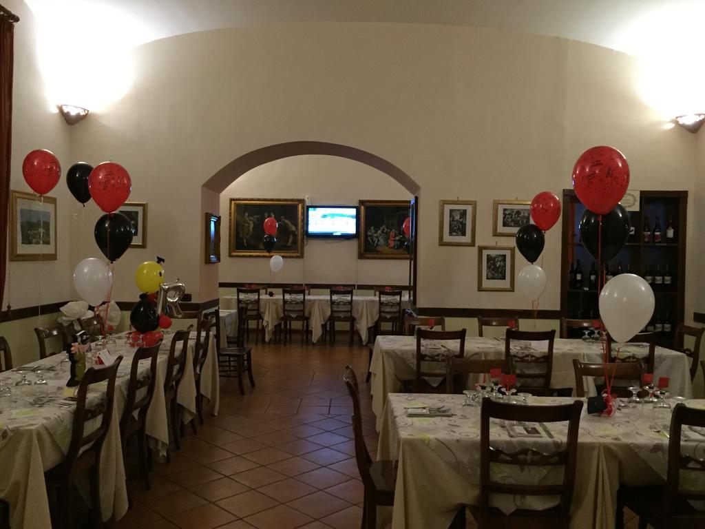 Hotel Ristorante Novecento Caserta Bagian luar foto