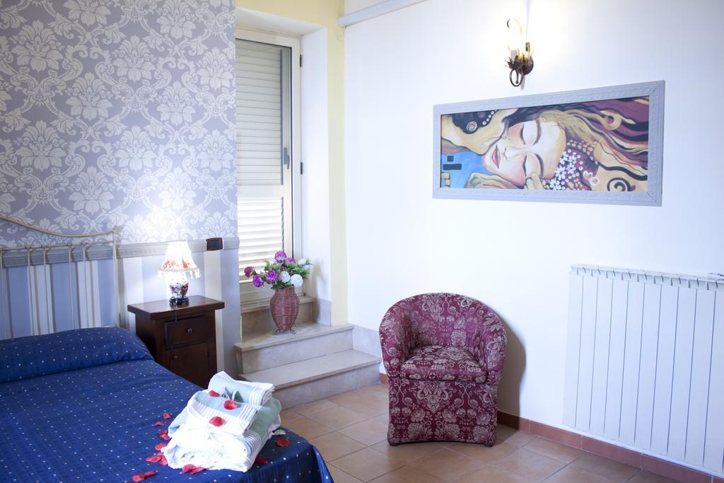 Hotel Ristorante Novecento Caserta Bagian luar foto