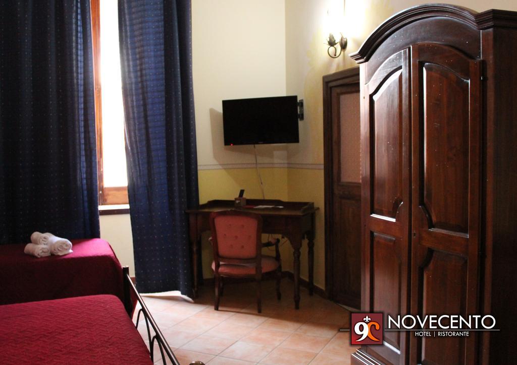 Hotel Ristorante Novecento Caserta Bagian luar foto